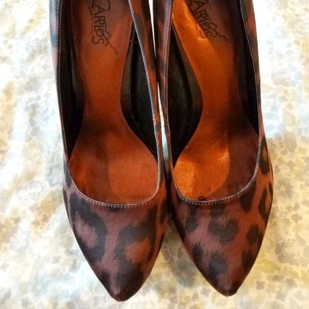 Privilege by Carlos Santana fabric brown leopard pumps
